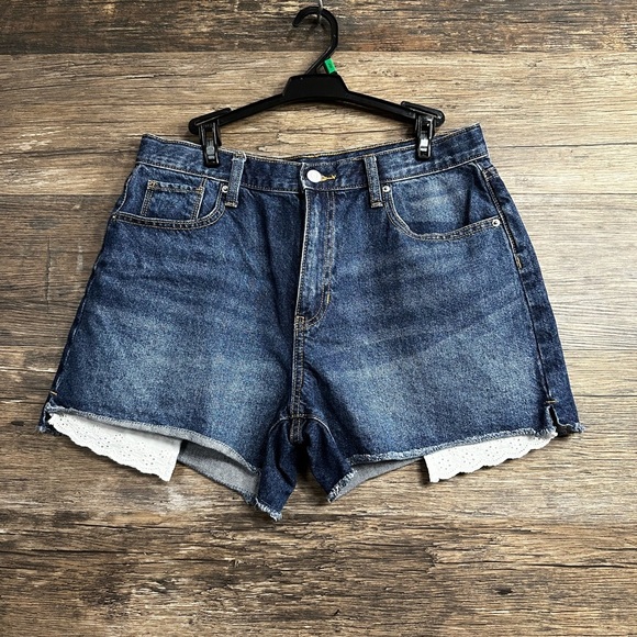 Old Navy Blue Jean Shorts High-Waisted Girls Size 18 Plus - Picture 1 of 5